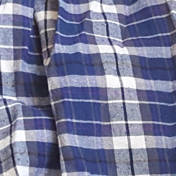 EUC Blue Plaid Tie up Crop Button up tank - Picture 6 of 6